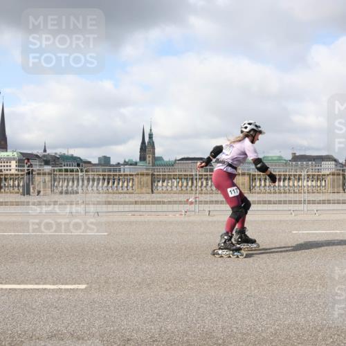 29.06.2025 - hella hamburg halbmarathon Lena Gebhardt http://msf.ph/oto/8310272 29.06.2025 09:06:49 Lombardsbrücke 117 meine-sportfotos.de