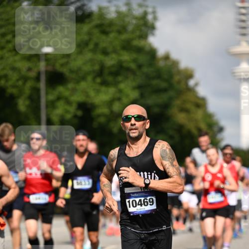 29.06.2025 - hella hamburg halbmarathon Dr. Thomas Lammeyer http://msf.ph/oto/8310416 29.06.2025 09:54:47 Kennedybrücke 1136, 1256, 1441, 1677, 1912, 1941, 1962, 2579, 2972, 3056, 3523, 3700, 3947, 4759, 4843, 4854, 4865, 4888, 4889, 5087, 5275, 5375, 6593, 6639, 6721, 6901, 7116, 7284, 7378, 7635, 7693, 8122, 8319, 8966, 9262, 9313, 9371, 9380, 9755, 9833, 9885, 10193, 10415, 10469 meine-sportfotos.de