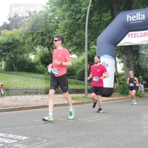 29.06.2025 - hella hamburg halbmarathon KatJ http://msf.ph/oto/8310457 29.06.2025 10:44:36 Zwischen KM18-KM19 1239, 3141, 4579, 6592, 8322 meine-sportfotos.de