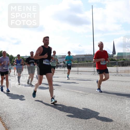29.06.2025 - hella hamburg halbmarathon Lena Gebhardt http://msf.ph/oto/8310474 29.06.2025 09:59:48 Lombardsbrücke 10031, 14605, 5277, 13589, 14818, 8330, 1006, 1125, 1264, 1319, 1334, 1366, 1595, 1642, 1834, 1914, 1955, 2282, 2348, 2364, 2391, 2432, 2582, 2584, 2630, 2676, 2677, 2910, 3112, 3279, 3668, 3836, 4013, 4231, 4426, 4772, 4837, 5015, 5134, 5277, 5299, 5341, 5465, 6174, 6201, 6202, 6414, 6415, 6416, 6462, 6587, 7037, 7395, 7833, 8330, 8520, 8542, 8652, 8846, 8929, 9142, 9488, 9903, 9907, 9922, 9984, 10020, 10031, 11039, 11568, 11844 meine-sportfotos.de