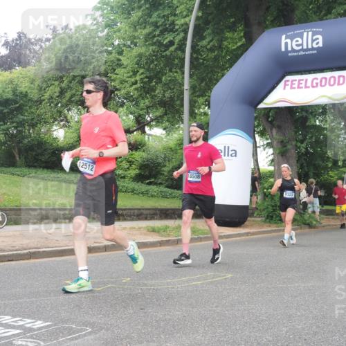 29.06.2025 - hella hamburg halbmarathon KatJ http://msf.ph/oto/8310485 29.06.2025 10:44:36 Zwischen KM18-KM19 1239, 3141, 4579, 6592, 8322 meine-sportfotos.de