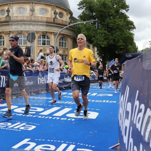29.06.2025 - hella hamburg halbmarathon Strokosch-Dieckow http://msf.ph/oto/8310525 29.06.2025 10:56:54 Ziel 1485, 1955, 2282, 2378, 2741, 2759, 4299, 5033, 5418, 6835, 7716, 8669, 11043, 11212, 11638, 13816, 14678, 15097, 16008, 16009, 16470, 16620, 16679, 18719, 19091 meine-sportfotos.de
