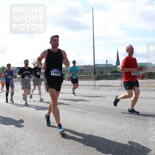 29.06.2025 - hella hamburg halbmarathon Lena Gebhardt http://msf.ph/oto/8310533 29.06.2025 09:59:48 Lombardsbrücke 13503, 13503, 14605, 10031, 5277, 15344, 13589, 1006, 1125, 1264, 1319, 1334, 1366, 1595, 1642, 1834, 1914, 1955, 2282, 2348, 2364, 2391, 2432, 2582, 2584, 2630, 2676, 2677, 2910, 3112, 3279, 3668, 3836, 4013, 4231, 4426, 4772, 4837, 5015, 5134, 5277, 5299, 5341, 5465, 6174, 6201, 6202, 6414, 6415, 6416, 6462, 6587, 7037, 7395, 7833, 8330, 8520, 8542, 8652, 8846, 8929, 9142, 9488, 9903, 9907, 9922, 9984, 10020, 10031, 11039, 11568, 11844 meine-sportfotos.de