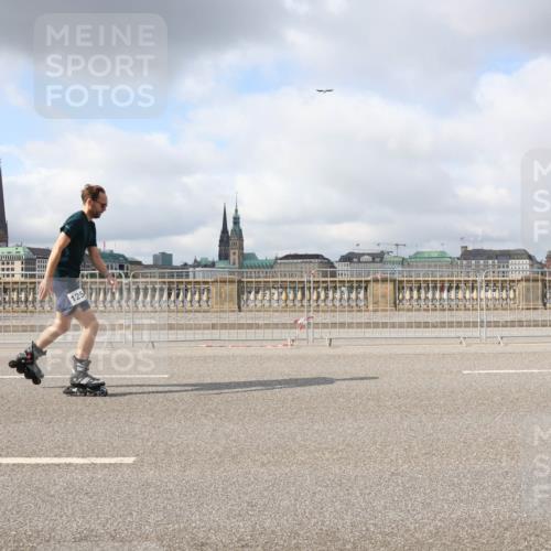 29.06.2025 - hella hamburg halbmarathon Lena Gebhardt http://msf.ph/oto/8310557 29.06.2025 09:06:53 Lombardsbrücke 125 meine-sportfotos.de
