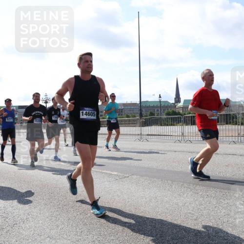 29.06.2025 - hella hamburg halbmarathon Lena Gebhardt http://msf.ph/oto/8310569 29.06.2025 09:59:48 Lombardsbrücke 10031, 13589, 5277, 15344, 14605, 1006, 1125, 1264, 1319, 1334, 1366, 1595, 1642, 1834, 1914, 1955, 2282, 2348, 2364, 2391, 2432, 2582, 2584, 2630, 2676, 2677, 2910, 3112, 3279, 3668, 3836, 4013, 4231, 4426, 4772, 4837, 5015, 5134, 5277, 5299, 5341, 5465, 6174, 6201, 6202, 6414, 6415, 6416, 6462, 6587, 7037, 7395, 7833, 8330, 8520, 8542, 8652, 8846, 8929, 9142, 9488, 9903, 9907, 9922, 9984, 10020, 10031, 11039, 11568, 11844 meine-sportfotos.de