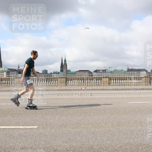 29.06.2025 - hella hamburg halbmarathon Lena Gebhardt http://msf.ph/oto/8310627 29.06.2025 09:06:53 Lombardsbrücke 125 meine-sportfotos.de