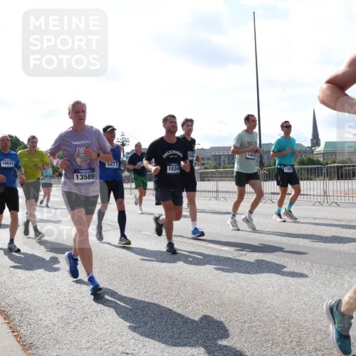 29.06.2025 - hella hamburg halbmarathon Lena Gebhardt http://msf.ph/oto/8310678 29.06.2025 09:59:49 Lombardsbrücke 18495, 10031, 13589, 5277, 1481, 15344, 13523, 14605, 1006, 1125, 1264, 1319, 1334, 1366, 1595, 1642, 1834, 1914, 1955, 2099, 2282, 2348, 2364, 2391, 2432, 2582, 2584, 2630, 2676, 2677, 2910, 3279, 3668, 3836, 4013, 4231, 4426, 4772, 4796, 4837, 5015, 5134, 5277, 5299, 5341, 5465, 6174, 6201, 6202, 6414, 6415, 6416, 6462, 6581, 6587, 7037, 7833, 8330, 8520, 8542, 8652, 8846, 8929, 9142, 9488, 9903, 9907, 9922, 9984, 10020, 10031, 11039, 11568, 11844 meine-sportfotos.de