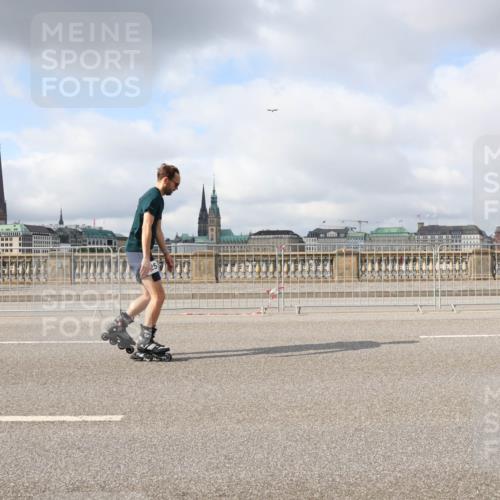 29.06.2025 - hella hamburg halbmarathon Lena Gebhardt http://msf.ph/oto/8310819 29.06.2025 09:06:53 Lombardsbrücke  meine-sportfotos.de