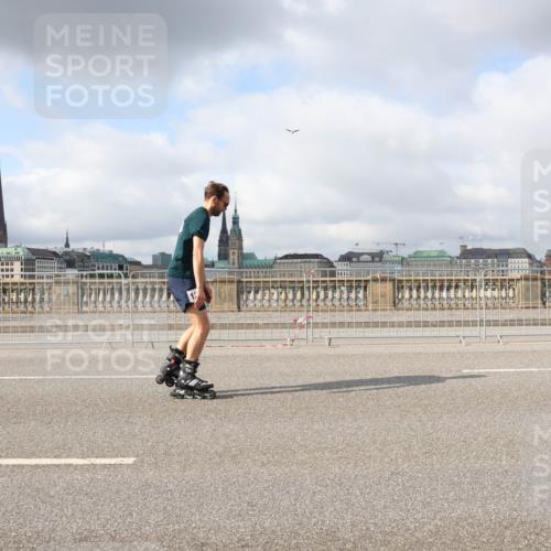 29.06.2025 - hella hamburg halbmarathon Lena Gebhardt http://msf.ph/oto/8310919 29.06.2025 09:06:53 Lombardsbrücke  meine-sportfotos.de