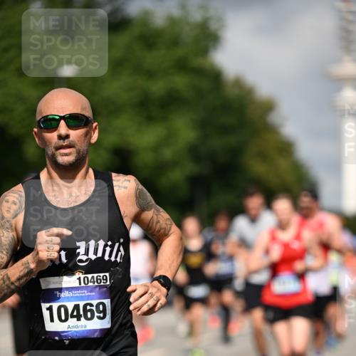 29.06.2025 - hella hamburg halbmarathon Dr. Thomas Lammeyer http://msf.ph/oto/8311011 29.06.2025 09:54:48 Kennedybrücke 1136, 1256, 1677, 1912, 1941, 1962, 2579, 2972, 3523, 3700, 3947, 4759, 4843, 4854, 4865, 4888, 4889, 5087, 5275, 5375, 6593, 6639, 6721, 6901, 7116, 7284, 7378, 7635, 7693, 8122, 8319, 8966, 9262, 9313, 9371, 9380, 9755, 9833, 9885, 10193, 10415, 10469 meine-sportfotos.de
