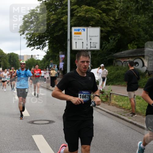 29.06.2025 - hella hamburg halbmarathon Yannick Fuchs http://msf.ph/oto/8311058 29.06.2025 10:50:35 20KM 1583, 1955, 2083, 2741, 3413, 3836, 4152, 5418, 5492, 5570, 6399, 6416, 6835, 7037, 7547, 7716, 8393, 8542, 8652, 8669, 8825, 8968, 9246, 9488, 9727, 9884, 9907, 9934, 10093, 10665, 11083, 11212, 12014, 12348, 12440, 12523, 12590, 12712, 13394, 13666, 13691, 13750, 14139, 14408, 14588, 14678, 14867, 15097, 15407, 15431, 15695, 15712, 16121, 16257, 16261, 16620, 16634, 16679, 17268, 17660, 17993, 18208, 18652, 18719, 18867, 18899, 19091 meine-sportfotos.de