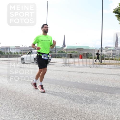 29.06.2025 - hella hamburg halbmarathon Lena Gebhardt http://msf.ph/oto/8311082 29.06.2025 10:12:18 Lombardsbrücke 3746, 1062, 1610, 1785, 1790, 1850, 2661, 2963, 2964, 3182, 3248, 3262, 3746, 4453, 4499, 4554, 5166, 5176, 5379, 5597, 5598, 6822, 6871, 6966, 7014, 7474, 9191, 9253, 9254, 9405, 9705, 10042, 10409, 10581, 10685, 11509, 11525, 11537, 11581, 11917, 13171, 13542, 13958, 14060, 14196, 14313, 14863, 14868, 15137, 16379, 16473, 16976, 17774, 18261, 18395, 18429, 18493, 18655 meine-sportfotos.de