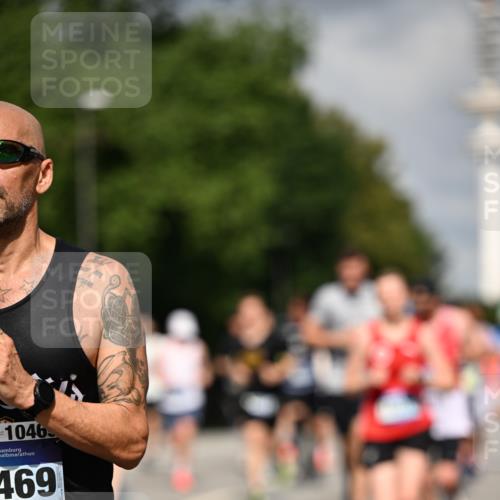29.06.2025 - hella hamburg halbmarathon Dr. Thomas Lammeyer http://msf.ph/oto/8311084 29.06.2025 09:54:49 Kennedybrücke 1136, 1256, 1677, 1912, 1941, 1962, 2579, 2972, 3523, 3700, 3947, 4759, 4843, 4854, 4865, 4888, 4889, 5087, 5275, 5375, 6593, 6639, 6721, 6901, 7116, 7284, 7378, 7635, 7693, 8122, 8319, 8966, 9262, 9313, 9371, 9380, 9755, 9833, 9885, 10193, 10415, 10469 meine-sportfotos.de