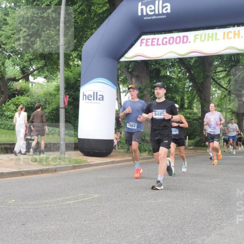 29.06.2025 - hella hamburg halbmarathon KatJ http://msf.ph/oto/8311124 29.06.2025 10:44:43 Zwischen KM18-KM19 2236, 2711, 7082, 7833, 8322 meine-sportfotos.de
