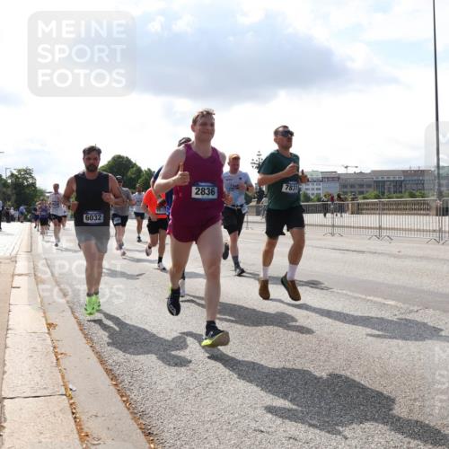 29.06.2025 - hella hamburg halbmarathon Lena Gebhardt http://msf.ph/oto/8311183 29.06.2025 09:47:08 Lombardsbrücke 16177, 6032, 2836, 7831, 1438, 1002, 1053, 1396, 1407, 1411, 1577, 1910, 1959, 2121, 2228, 2243, 2563, 2774, 2836, 3005, 3783, 3790, 3935, 4246, 4740, 5048, 5152, 5193, 5660, 5961, 6032, 6305, 6473, 6683, 6915, 7080, 7466, 7622, 7628, 7831, 7867, 7972, 8312, 8323, 8366, 9376, 9508, 9519, 10477, 10771, 10927, 11055, 11370, 11806, 11898, 12137, 12204, 12447, 12899, 13148, 13199, 13493, 13494, 13729, 13771, 13972, 13991, 14069, 14310, 14385 meine-sportfotos.de