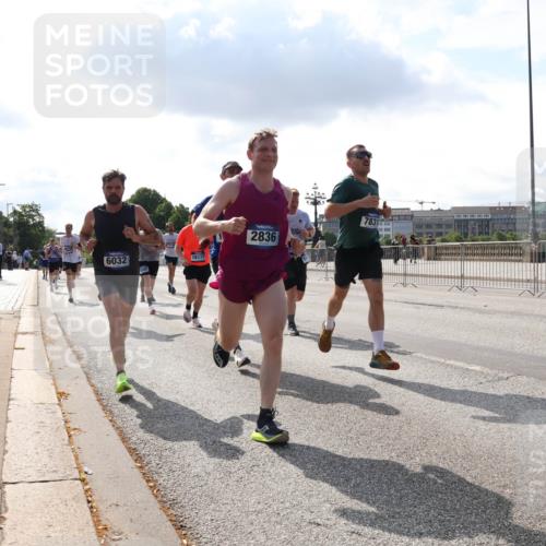 29.06.2025 - hella hamburg halbmarathon Lena Gebhardt http://msf.ph/oto/8311220 29.06.2025 09:47:09 Lombardsbrücke 6032, 503, 16177, 2836, 7831, 1002, 1053, 1396, 1407, 1411, 1577, 1910, 1959, 2121, 2228, 2243, 2563, 2774, 2836, 3005, 3783, 3790, 3935, 4246, 4740, 5152, 5193, 5660, 5961, 6032, 6305, 6473, 6683, 6915, 7080, 7466, 7622, 7628, 7831, 7867, 7972, 8312, 8323, 8366, 9376, 9508, 9519, 10477, 10771, 10927, 11055, 11370, 11806, 11898, 12137, 12204, 12447, 12899, 13148, 13199, 13493, 13494, 13729, 13771, 13972, 13991, 14069, 14310, 14385 meine-sportfotos.de
