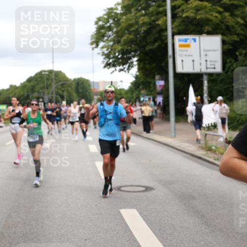 29.06.2025 - hella hamburg halbmarathon Yannick Fuchs http://msf.ph/oto/8311306 29.06.2025 10:50:35 20KM 1583, 1955, 2083, 2741, 3413, 3836, 4152, 5418, 5492, 5570, 6399, 6416, 6835, 7037, 7547, 7716, 8393, 8542, 8652, 8669, 8825, 8968, 9246, 9488, 9727, 9884, 9907, 9934, 10093, 10665, 11083, 11212, 12014, 12348, 12440, 12523, 12590, 12712, 13394, 13666, 13691, 13750, 14139, 14408, 14588, 14678, 14867, 15097, 15407, 15431, 15695, 15712, 16121, 16257, 16261, 16620, 16634, 16679, 17268, 17660, 17993, 18208, 18652, 18719, 18867, 18899, 19091 meine-sportfotos.de