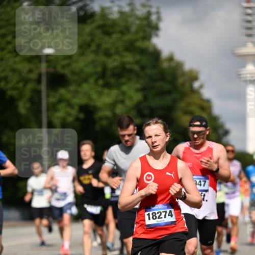 29.06.2025 - hella hamburg halbmarathon Dr. Thomas Lammeyer http://msf.ph/oto/8311332 29.06.2025 09:54:50 Kennedybrücke 1136, 1256, 1912, 1941, 1962, 2579, 2972, 3523, 3700, 3947, 4759, 4843, 4854, 4865, 4888, 4889, 5087, 5275, 5375, 6593, 6639, 6721, 6901, 7116, 7284, 7378, 7635, 7693, 8122, 8319, 8966, 9262, 9313, 9371, 9380, 9755, 9833, 9885, 10193, 10415, 10469 meine-sportfotos.de