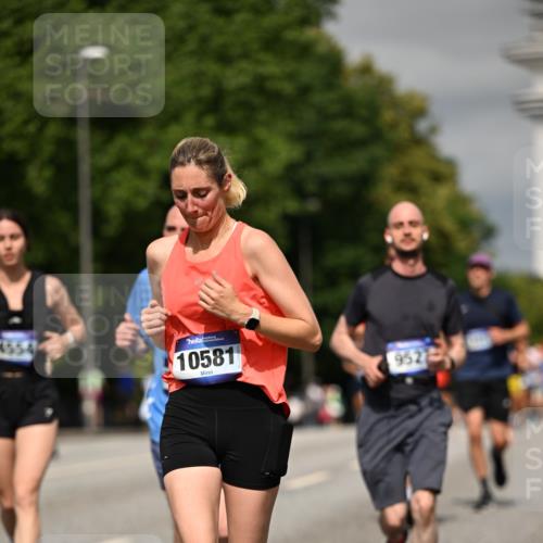 29.06.2025 - hella hamburg halbmarathon Dr. Thomas Lammeyer http://msf.ph/oto/8311356 29.06.2025 10:17:09 Kennedybrücke 1007, 1328, 1859, 2961, 3218, 3729, 4187, 4554, 4950, 5597, 5598, 6026, 7346, 7873, 8115, 8279, 8913, 9128, 9527, 10581 meine-sportfotos.de