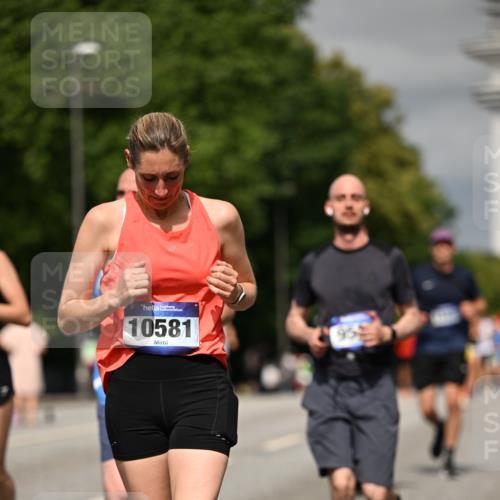 29.06.2025 - hella hamburg halbmarathon Dr. Thomas Lammeyer http://msf.ph/oto/8311397 29.06.2025 10:17:09 Kennedybrücke 1007, 1328, 1859, 2961, 3218, 3729, 4187, 4554, 4950, 5597, 5598, 6026, 7346, 7873, 8115, 8279, 8913, 9128, 9527, 10581 meine-sportfotos.de