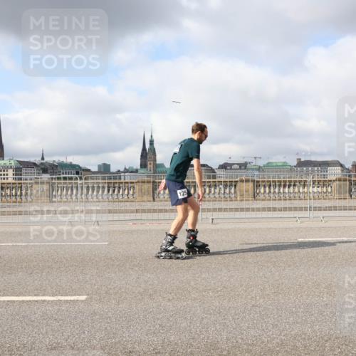 29.06.2025 - hella hamburg halbmarathon Lena Gebhardt http://msf.ph/oto/8311404 29.06.2025 09:06:53 Lombardsbrücke 125 meine-sportfotos.de