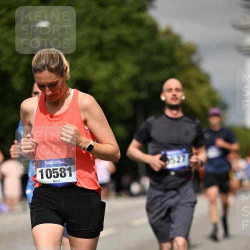 29.06.2025 - hella hamburg halbmarathon Dr. Thomas Lammeyer http://msf.ph/oto/8311454 29.06.2025 10:17:09 Kennedybrücke 1007, 1328, 1859, 2961, 3218, 3729, 4187, 4554, 4950, 5597, 5598, 6026, 7346, 7873, 8115, 8279, 8913, 9128, 9527, 10581 meine-sportfotos.de
