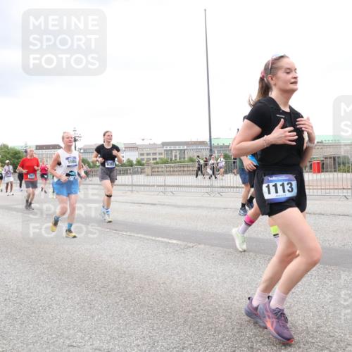 29.06.2025 - hella hamburg halbmarathon Lena Gebhardt http://msf.ph/oto/8311469 29.06.2025 10:56:31 Lombardsbrücke 3766, 17, 18247, 2915, 5580, 9383, 1113, 569, 1047, 1113, 1738, 1909, 2095, 2143, 2307, 2887, 2915, 2991, 3257, 3418, 3438, 3516, 3517, 3520, 3614, 3675, 3676, 3953, 3987, 4083, 4094, 4118, 4354, 4773, 4836, 5237, 5438, 5580, 5693, 5757, 5911, 5944, 6348, 6349, 6690, 6968, 7025, 7028, 7090, 7307, 7711, 8005, 8108, 8150, 8305, 8517, 8606, 8766, 8939, 8943, 9172, 9210, 9383, 9435, 9606, 9910, 9948, 9953, 10555, 10569, 10571, 10740, 10784, 10987 meine-sportfotos.de