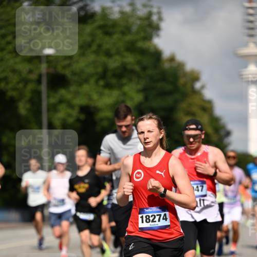 29.06.2025 - hella hamburg halbmarathon Dr. Thomas Lammeyer http://msf.ph/oto/8311471 29.06.2025 09:54:50 Kennedybrücke 1136, 1256, 1912, 1941, 1962, 2579, 2972, 3523, 3700, 3947, 4759, 4843, 4854, 4865, 4888, 4889, 5087, 5275, 5375, 6593, 6639, 6721, 6901, 7116, 7284, 7378, 7635, 7693, 8122, 8319, 8966, 9262, 9313, 9371, 9380, 9755, 9833, 9885, 10193, 10415, 10469 meine-sportfotos.de