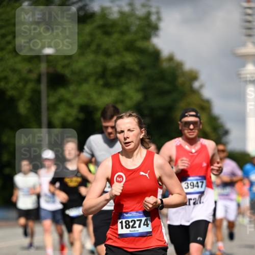 29.06.2025 - hella hamburg halbmarathon Dr. Thomas Lammeyer http://msf.ph/oto/8311513 29.06.2025 09:54:50 Kennedybrücke 1136, 1256, 1912, 1941, 1962, 2579, 2972, 3523, 3700, 3947, 4759, 4843, 4854, 4865, 4888, 4889, 5087, 5275, 5375, 6593, 6639, 6721, 6901, 7116, 7284, 7378, 7635, 7693, 8122, 8319, 8966, 9262, 9313, 9371, 9380, 9755, 9833, 9885, 10193, 10415, 10469 meine-sportfotos.de