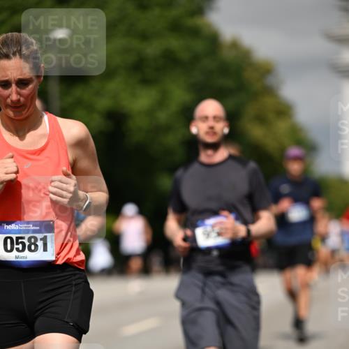 29.06.2025 - hella hamburg halbmarathon Dr. Thomas Lammeyer http://msf.ph/oto/8311520 29.06.2025 10:17:10 Kennedybrücke 1007, 1328, 1859, 2961, 3218, 3729, 4187, 4554, 4950, 5597, 5598, 6026, 7346, 8115, 8279, 8913, 9128, 9527, 10581 meine-sportfotos.de