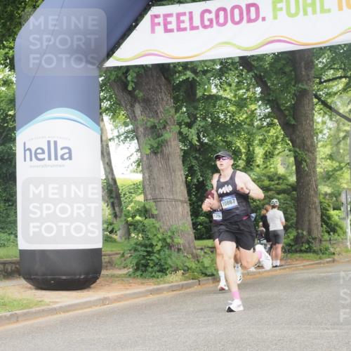 29.06.2025 - hella hamburg halbmarathon KatJ http://msf.ph/oto/8311549 29.06.2025 10:15:22 Zwischen KM18-KM19  meine-sportfotos.de