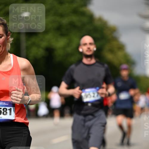 29.06.2025 - hella hamburg halbmarathon Dr. Thomas Lammeyer http://msf.ph/oto/8311552 29.06.2025 10:17:10 Kennedybrücke 1007, 1328, 1859, 2961, 3218, 3729, 4187, 4554, 4950, 5597, 5598, 6026, 7346, 8115, 8279, 8913, 9128, 9527, 10581 meine-sportfotos.de