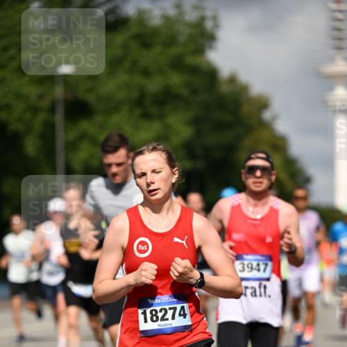 29.06.2025 - hella hamburg halbmarathon Dr. Thomas Lammeyer http://msf.ph/oto/8311571 29.06.2025 09:54:51 Kennedybrücke 1136, 1256, 1912, 1941, 1962, 2579, 2972, 3523, 3700, 3947, 4759, 4843, 4854, 4865, 4888, 4889, 5087, 5275, 5375, 5410, 6593, 6721, 6901, 7116, 7284, 7378, 7635, 7693, 8319, 8966, 9262, 9313, 9371, 9380, 9755, 9833, 9885, 10193, 10415, 10469 meine-sportfotos.de
