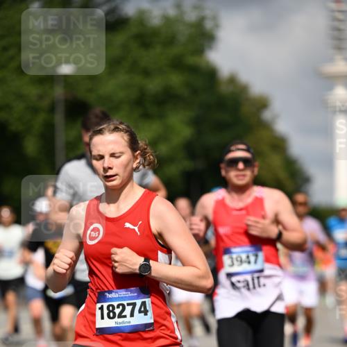 29.06.2025 - hella hamburg halbmarathon Dr. Thomas Lammeyer http://msf.ph/oto/8311645 29.06.2025 09:54:51 Kennedybrücke 1136, 1256, 1912, 1941, 1962, 2579, 2972, 3523, 3700, 3947, 4759, 4843, 4854, 4865, 4888, 4889, 5087, 5275, 5375, 5410, 6593, 6721, 6901, 7116, 7284, 7378, 7635, 7693, 8319, 8966, 9262, 9313, 9371, 9380, 9755, 9833, 9885, 10193, 10415, 10469 meine-sportfotos.de