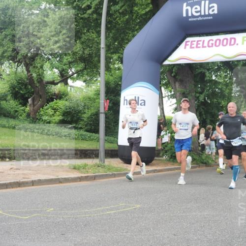 29.06.2025 - hella hamburg halbmarathon KatJ http://msf.ph/oto/8311673 29.06.2025 10:44:47 Zwischen KM18-KM19 1611, 2236, 6595, 7082 meine-sportfotos.de
