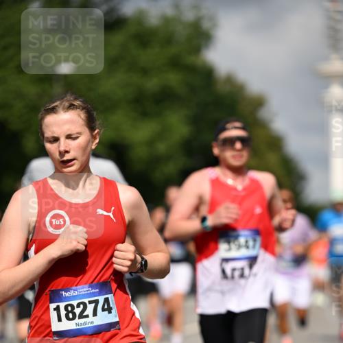 29.06.2025 - hella hamburg halbmarathon Dr. Thomas Lammeyer http://msf.ph/oto/8311690 29.06.2025 09:54:51 Kennedybrücke 1136, 1256, 1912, 1941, 1962, 2579, 2972, 3523, 3700, 3947, 4759, 4843, 4854, 4865, 4888, 4889, 5087, 5275, 5375, 5410, 6593, 6721, 6901, 7116, 7284, 7378, 7635, 7693, 8319, 8966, 9262, 9313, 9371, 9380, 9755, 9833, 9885, 10193, 10415, 10469 meine-sportfotos.de