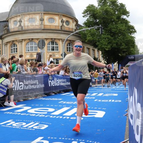 29.06.2025 - hella hamburg halbmarathon Strokosch-Dieckow http://msf.ph/oto/8311739 29.06.2025 10:57:09 Ziel 1387, 1877, 2676, 4167, 4261, 4940, 8585, 9577, 9884, 10383, 11143, 11590, 11612, 13691, 13750, 14139, 14408, 14588, 15110, 15229, 15664, 15726, 16909, 17617, 17660, 17848, 17993, 18208, 19184 meine-sportfotos.de