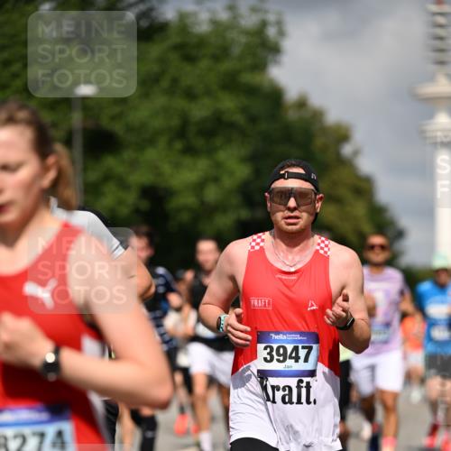 29.06.2025 - hella hamburg halbmarathon Dr. Thomas Lammeyer http://msf.ph/oto/8311741 29.06.2025 09:54:51 Kennedybrücke 1136, 1256, 1912, 1941, 1962, 2579, 2972, 3523, 3700, 3947, 4759, 4843, 4854, 4865, 4888, 4889, 5087, 5275, 5375, 5410, 6593, 6721, 6901, 7116, 7284, 7378, 7635, 7693, 8319, 8966, 9262, 9313, 9371, 9380, 9755, 9833, 9885, 10193, 10415, 10469 meine-sportfotos.de