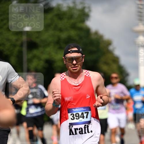 29.06.2025 - hella hamburg halbmarathon Dr. Thomas Lammeyer http://msf.ph/oto/8311835 29.06.2025 09:54:52 Kennedybrücke 1136, 1256, 1912, 1941, 1962, 2579, 2972, 3523, 3700, 3947, 4759, 4843, 4854, 4865, 4888, 4889, 5087, 5275, 5375, 5410, 6593, 6721, 6901, 7116, 7284, 7378, 7635, 7693, 8319, 9262, 9313, 9371, 9380, 9755, 9833, 9885, 10193, 10415, 10469 meine-sportfotos.de