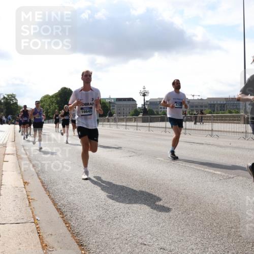 29.06.2025 - hella hamburg halbmarathon Lena Gebhardt http://msf.ph/oto/8311870 29.06.2025 09:47:12 Lombardsbrücke 4740, 16645, 15348, 1002, 1053, 1396, 1407, 1411, 1577, 1910, 1959, 2121, 2228, 2563, 2774, 2836, 3005, 3783, 3790, 3935, 4246, 4740, 5193, 5660, 5961, 6032, 6305, 6473, 6915, 7080, 7466, 7622, 7831, 7867, 7972, 8323, 8366, 9171, 9376, 9508, 9519, 10477, 10771, 11055, 11370, 11806, 11898, 12137, 12204, 12704, 12899, 13148, 13199, 13493, 13494, 13729, 13771, 13972, 13991, 14069, 14385, 14459 meine-sportfotos.de