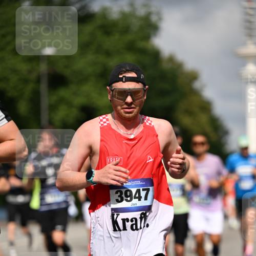 29.06.2025 - hella hamburg halbmarathon Dr. Thomas Lammeyer http://msf.ph/oto/8311872 29.06.2025 09:54:52 Kennedybrücke 1136, 1256, 1912, 1941, 1962, 2579, 2972, 3523, 3700, 3947, 4759, 4843, 4854, 4865, 4888, 4889, 5087, 5275, 5375, 5410, 6593, 6721, 6901, 7116, 7284, 7378, 7635, 7693, 8319, 9262, 9313, 9371, 9380, 9755, 9833, 9885, 10193, 10415, 10469 meine-sportfotos.de