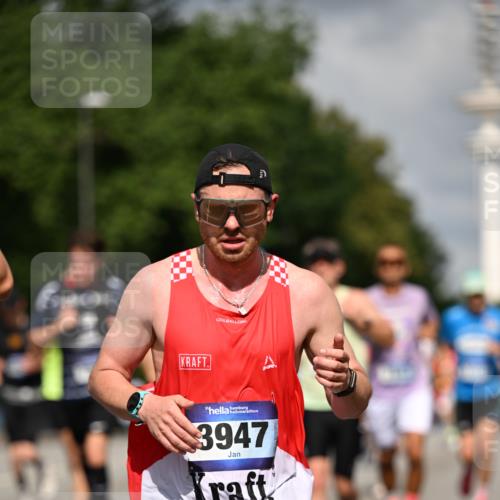 29.06.2025 - hella hamburg halbmarathon Dr. Thomas Lammeyer http://msf.ph/oto/8311882 29.06.2025 09:54:52 Kennedybrücke 1136, 1256, 1912, 1941, 1962, 2579, 2972, 3523, 3700, 3947, 4759, 4843, 4854, 4865, 4888, 4889, 5087, 5275, 5375, 5410, 6593, 6721, 6901, 7116, 7284, 7378, 7635, 7693, 8319, 9262, 9313, 9371, 9380, 9755, 9833, 9885, 10193, 10415, 10469 meine-sportfotos.de