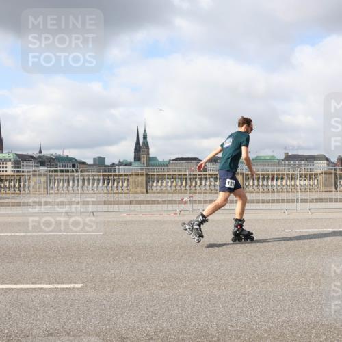 29.06.2025 - hella hamburg halbmarathon Lena Gebhardt http://msf.ph/oto/8311904 29.06.2025 09:06:54 Lombardsbrücke 125 meine-sportfotos.de