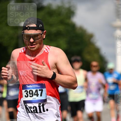 29.06.2025 - hella hamburg halbmarathon Dr. Thomas Lammeyer http://msf.ph/oto/8311948 29.06.2025 09:54:52 Kennedybrücke 1136, 1256, 1912, 1941, 1962, 2579, 2972, 3523, 3700, 3947, 4759, 4843, 4854, 4865, 4888, 4889, 5087, 5275, 5375, 5410, 6593, 6721, 6901, 7116, 7284, 7378, 7635, 7693, 8319, 9262, 9313, 9371, 9380, 9755, 9833, 9885, 10193, 10415, 10469 meine-sportfotos.de