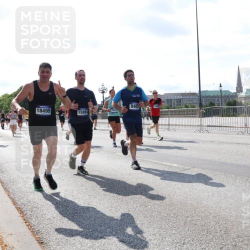 29.06.2025 - hella hamburg halbmarathon Lena Gebhardt http://msf.ph/oto/8311969 29.06.2025 09:59:51 Lombardsbrücke 14775, 18495, 15954, 5015, 8402, 1006, 1125, 1264, 1319, 1334, 1366, 1595, 1642, 1834, 1914, 1955, 2099, 2282, 2348, 2364, 2391, 2432, 2447, 2582, 2584, 2630, 2676, 2677, 2910, 3279, 3668, 3836, 4013, 4231, 4426, 4632, 4772, 4796, 4837, 5015, 5134, 5277, 5299, 5341, 5465, 6174, 6201, 6202, 6414, 6415, 6462, 6581, 6587, 7833, 8330, 8520, 8542, 8652, 8846, 8929, 9142, 9488, 9903, 9907, 9984, 10020, 10031, 11039, 11568, 11844 meine-sportfotos.de