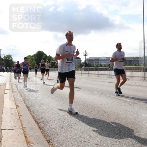29.06.2025 - hella hamburg halbmarathon Lena Gebhardt http://msf.ph/oto/8312007 29.06.2025 09:47:12 Lombardsbrücke 13972, 16645, 1002, 1053, 1396, 1407, 1411, 1577, 1910, 1959, 2121, 2228, 2563, 2774, 2836, 3005, 3783, 3790, 3935, 4246, 4740, 5193, 5660, 5961, 6032, 6305, 6473, 6915, 7080, 7466, 7622, 7831, 7867, 7972, 8323, 8366, 9171, 9376, 9508, 9519, 10477, 10771, 11055, 11370, 11806, 11898, 12137, 12204, 12704, 12899, 13148, 13199, 13493, 13494, 13729, 13771, 13972, 13991, 14069, 14385, 14459 meine-sportfotos.de