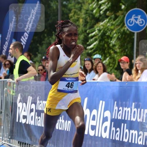 29.06.2025 - hella hamburg halbmarathon Strokosch-Dieckow http://msf.ph/oto/8312040 29.06.2025 10:11:07 Ziel 46 meine-sportfotos.de