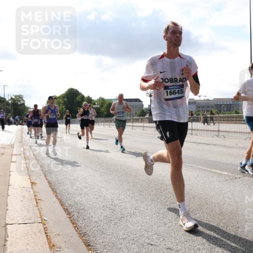 29.06.2025 - hella hamburg halbmarathon Lena Gebhardt http://msf.ph/oto/8312063 29.06.2025 09:47:12 Lombardsbrücke 13972, 16645, 4740, 1002, 1053, 1396, 1407, 1411, 1577, 1910, 1959, 2121, 2228, 2563, 2774, 2836, 3005, 3783, 3790, 3935, 4246, 4740, 5193, 5660, 5961, 6032, 6305, 6473, 6915, 7080, 7466, 7622, 7831, 7867, 7972, 8323, 8366, 9171, 9376, 9508, 9519, 10477, 10771, 11055, 11370, 11806, 11898, 12137, 12204, 12704, 12899, 13148, 13199, 13493, 13494, 13729, 13771, 13972, 13991, 14069, 14385, 14459 meine-sportfotos.de