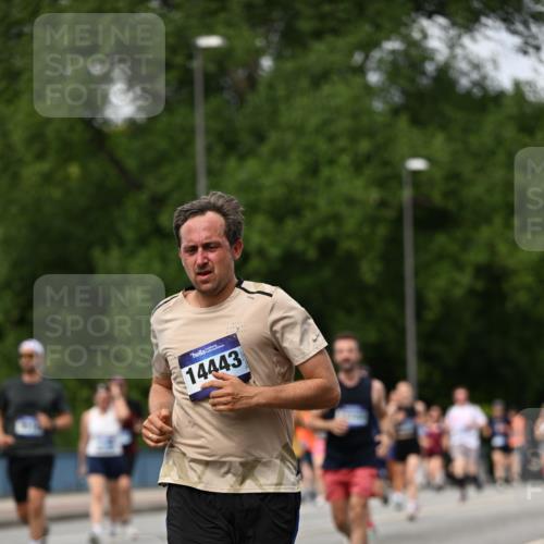 29.06.2025 - hella hamburg halbmarathon Dr. Thomas Lammeyer http://msf.ph/oto/8312086 29.06.2025 10:38:34 Kennedybrücke 1025, 1705, 1787, 2276, 2376, 2464, 2496, 2510, 2511, 2801, 3145, 3829, 4479, 4540, 4942, 5609, 6034, 6105, 6109, 6574, 6718, 6727, 6843, 7324, 7329, 7644, 8021, 8202, 8282, 8589, 9094, 9379, 9448, 9514, 10007, 10564, 10674, 11122, 11245, 11432 meine-sportfotos.de