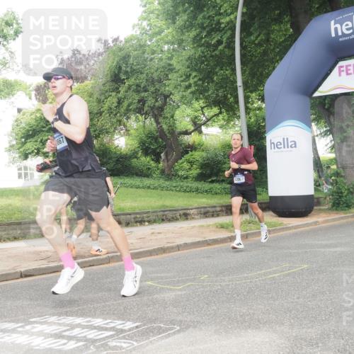 29.06.2025 - hella hamburg halbmarathon KatJ http://msf.ph/oto/8312099 29.06.2025 10:15:24 Zwischen KM18-KM19  meine-sportfotos.de